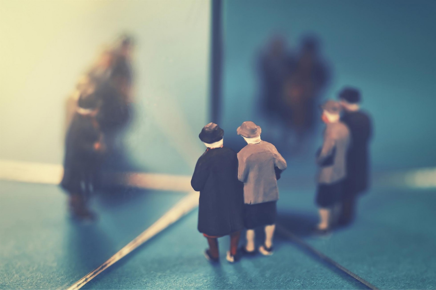 法⼈成年後⾒事業